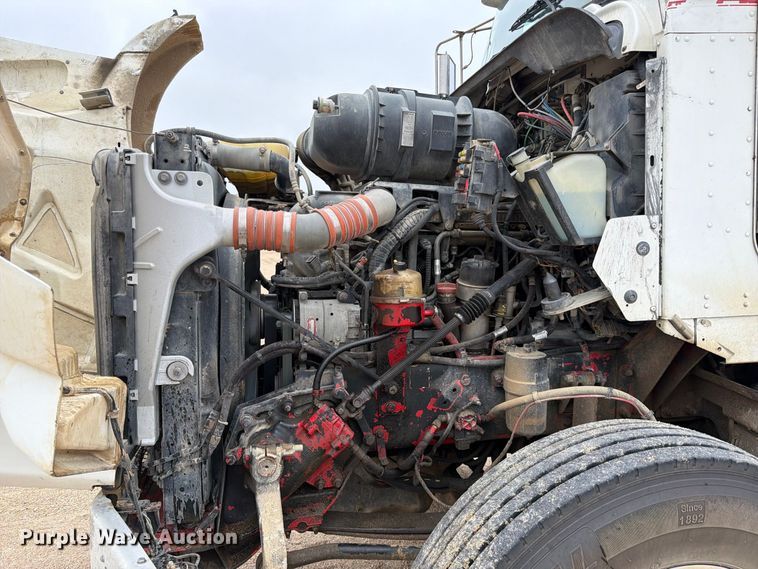 image for item FK3808 2014 Kenworth T800 semi truck