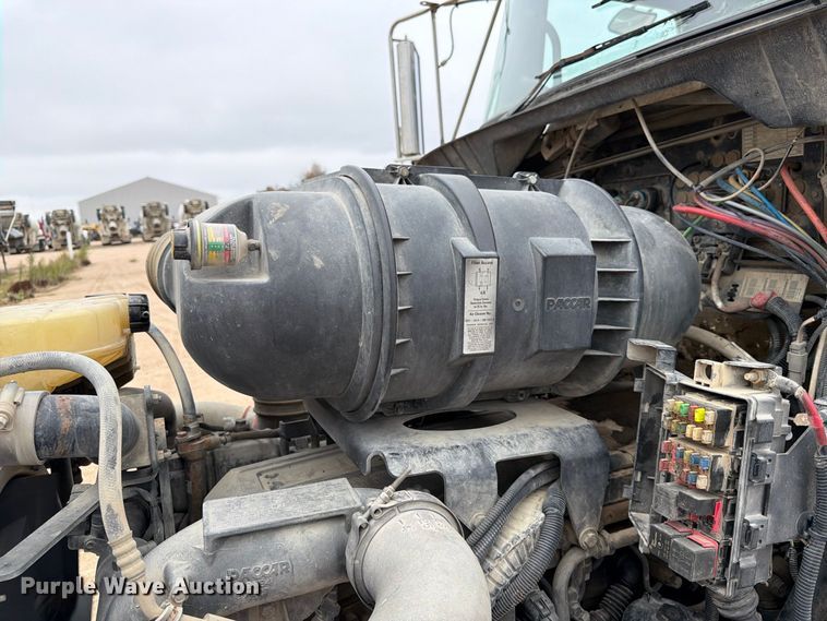 image for item FK3808 2014 Kenworth T800 semi truck