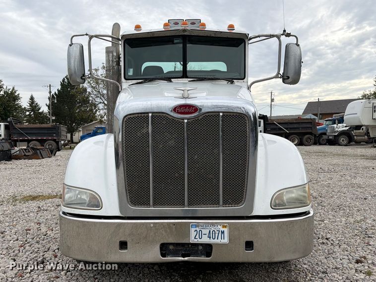 image for item FK3815 2012 Peterbilt 384 semi truck