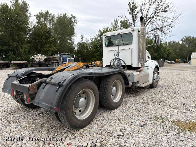 image for item FK3815 2012 Peterbilt 384 semi truck