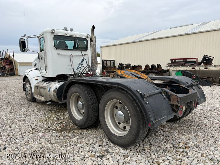 image for item FK3815 2012 Peterbilt 384 semi truck