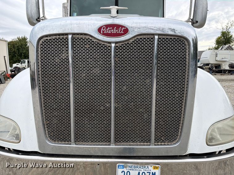 image for item FK3815 2012 Peterbilt 384 semi truck