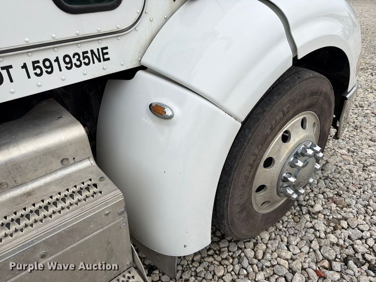 image for item FK3815 2012 Peterbilt 384 semi truck