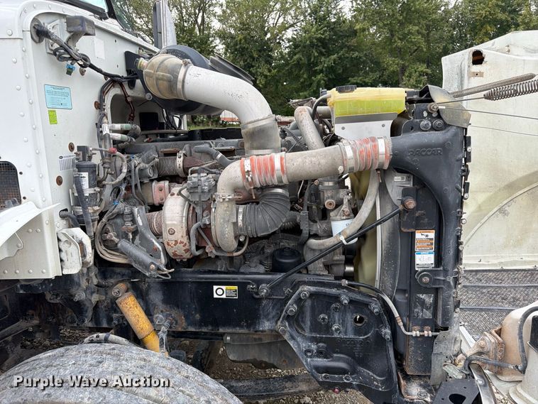 image for item FK3815 2012 Peterbilt 384 semi truck