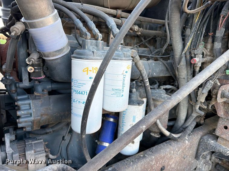 image for item FK3817 2000 Mack CH613 semi truck