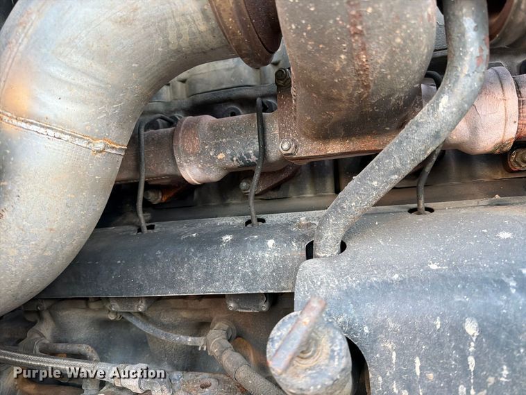 image for item FK3817 2000 Mack CH613 semi truck