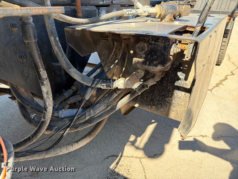 image for item FK3823 2006 Kenworth T800 roll-off container truck