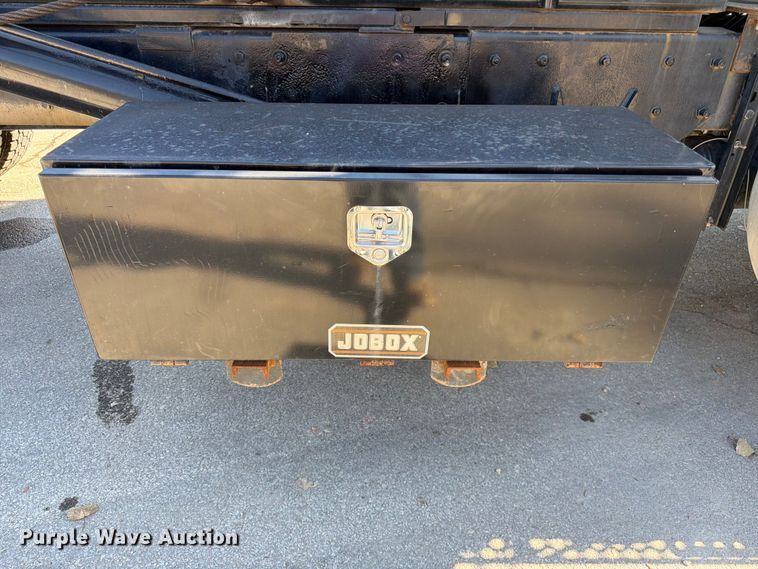 image for item FK3823 2006 Kenworth T800 roll-off container truck