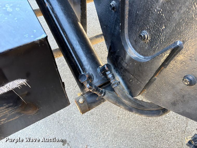 image for item FK3823 2006 Kenworth T800 roll-off container truck