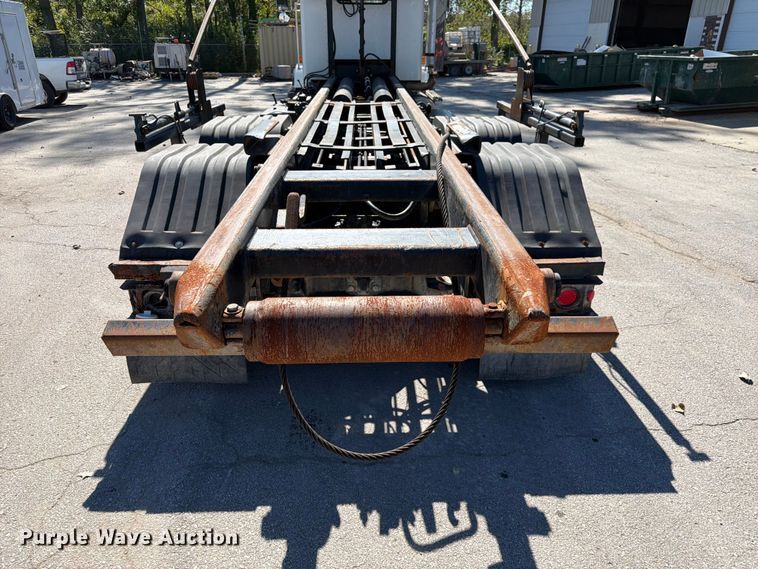 image for item FK3823 2006 Kenworth T800 roll-off container truck