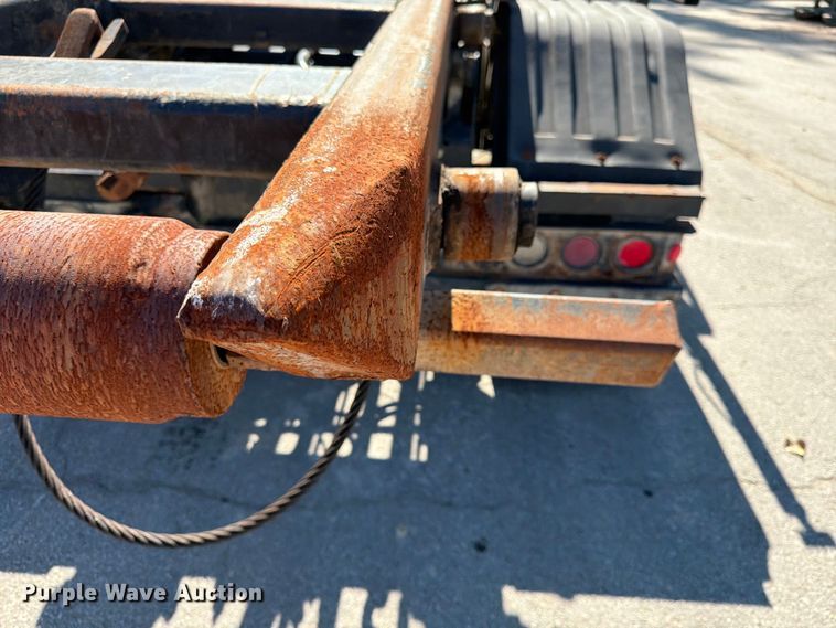 image for item FK3823 2006 Kenworth T800 roll-off container truck