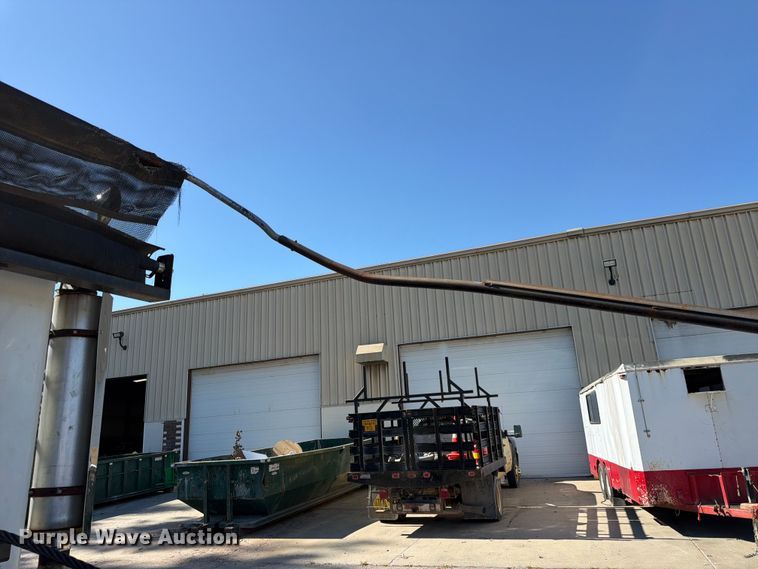 image for item FK3823 2006 Kenworth T800 roll-off container truck