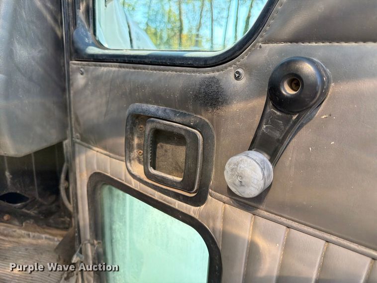 image for item FK3823 2006 Kenworth T800 roll-off container truck