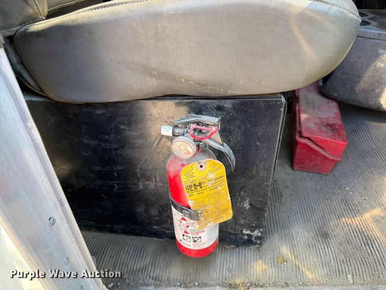 image for item FK3823 2006 Kenworth T800 roll-off container truck