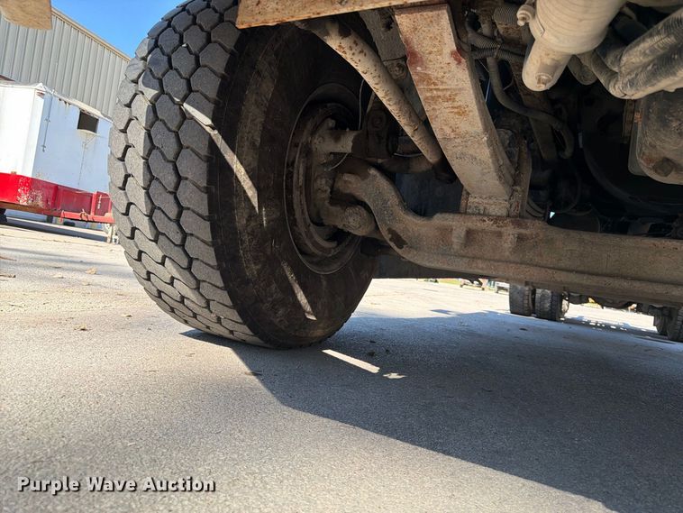 image for item FK3823 2006 Kenworth T800 roll-off container truck
