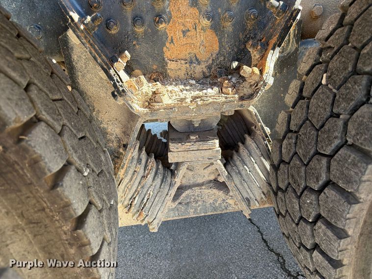 image for item FK3823 2006 Kenworth T800 roll-off container truck