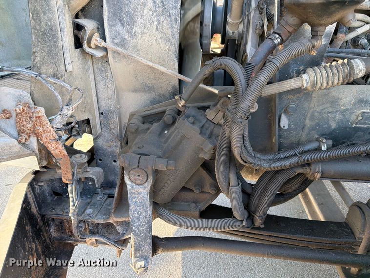 image for item FK3823 2006 Kenworth T800 roll-off container truck