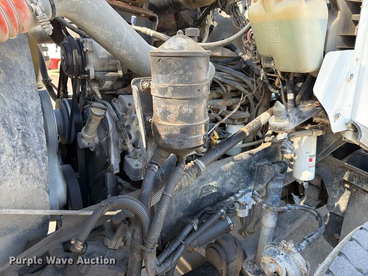 image for item FK3823 2006 Kenworth T800 roll-off container truck