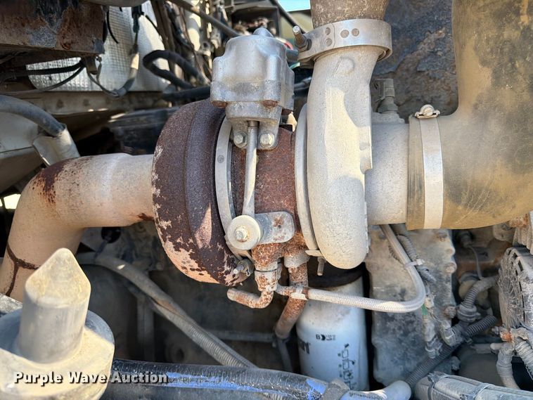image for item FK3823 2006 Kenworth T800 roll-off container truck