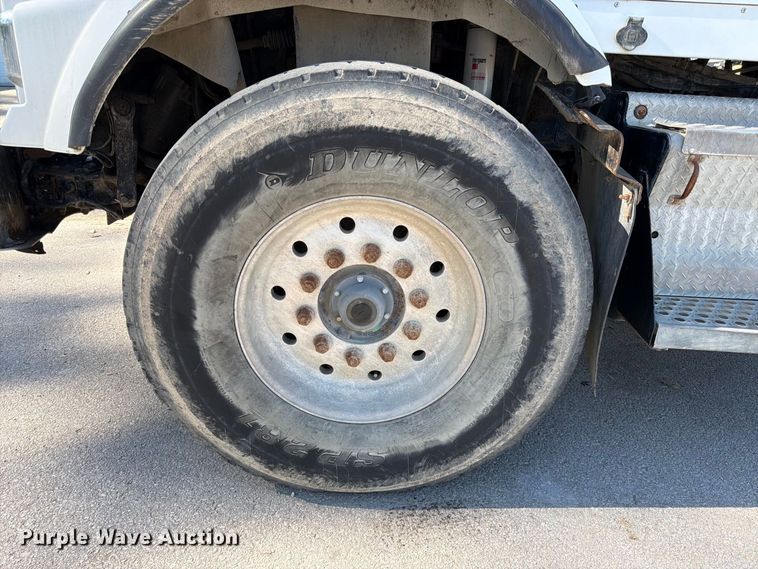 image for item FK3823 2006 Kenworth T800 roll-off container truck