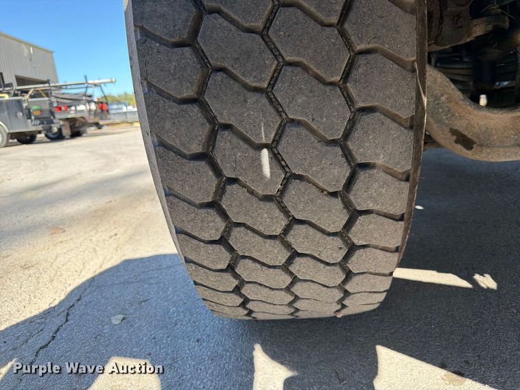 image for item FK3823 2006 Kenworth T800 roll-off container truck