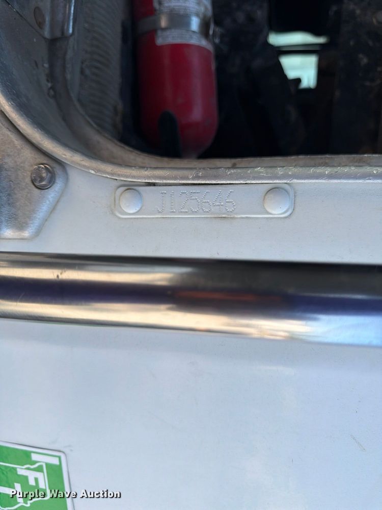 image for item FK3823 2006 Kenworth T800 roll-off container truck