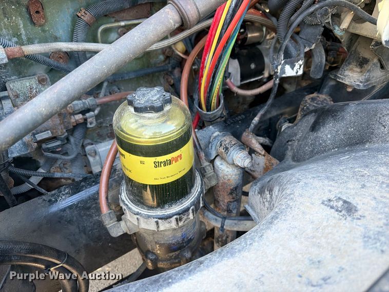 image for item FK3826 2005 Freightliner Columbia semi truck