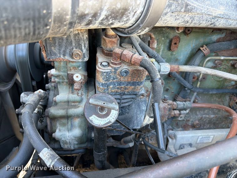 image for item FK3826 2005 Freightliner Columbia semi truck