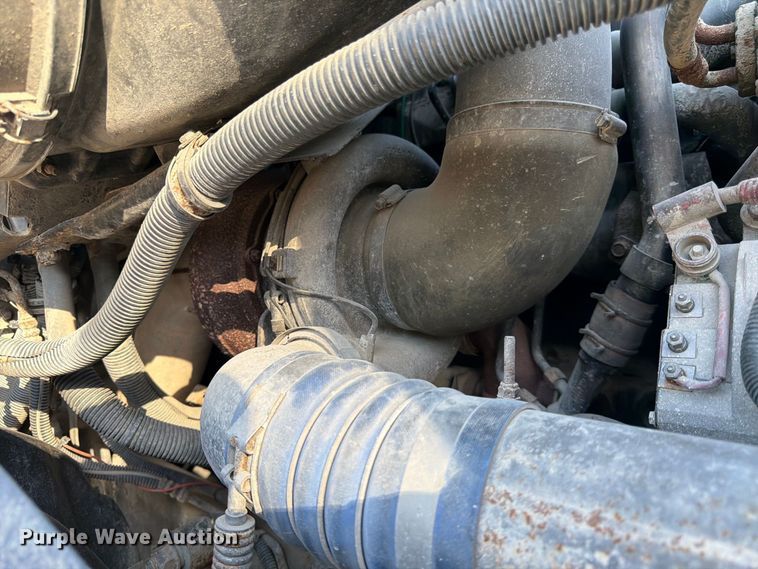 image for item FK3826 2005 Freightliner Columbia semi truck