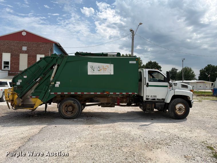 image for item FK4105 2005 GMC C7500 refuse truck