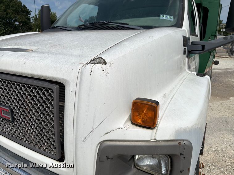 image for item FK4105 2005 GMC C7500 refuse truck