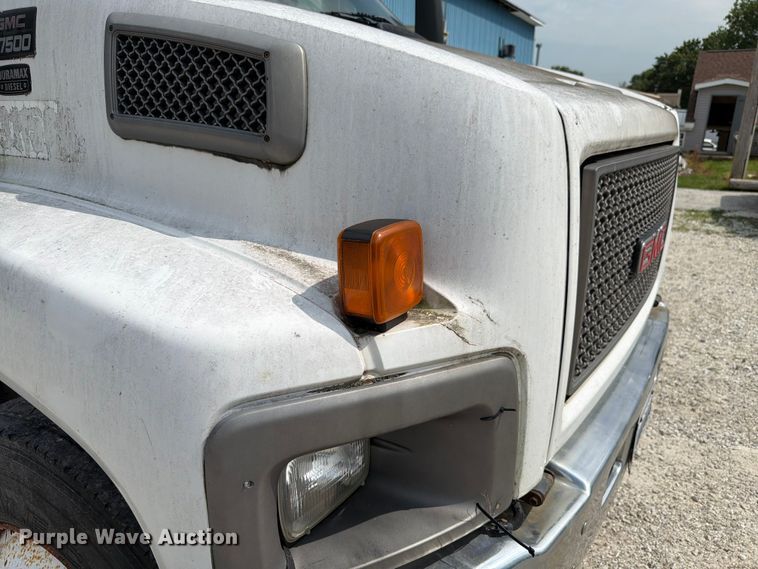 image for item FK4105 2005 GMC C7500 refuse truck