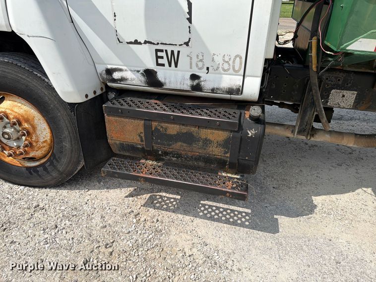 image for item FK4105 2005 GMC C7500 refuse truck