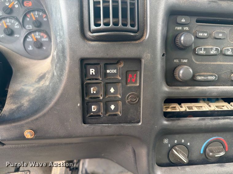 image for item FK4105 2005 GMC C7500 refuse truck