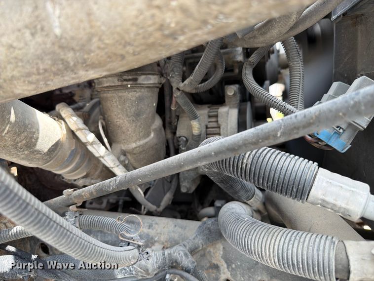 image for item FK4105 2005 GMC C7500 refuse truck