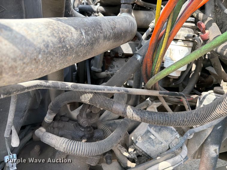 image for item FK4105 2005 GMC C7500 refuse truck