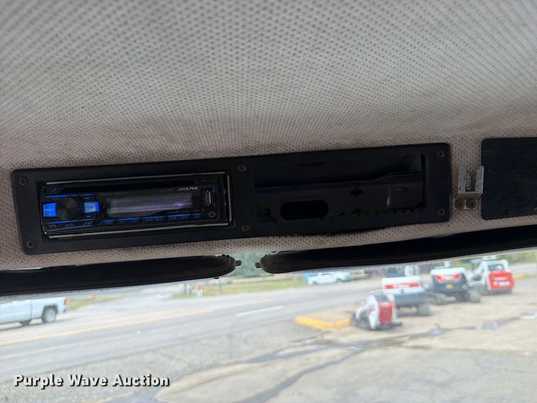 image for item FK5179 1998 Freightliner FL60 semi truck
