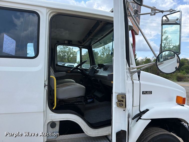 image for item FK5179 1998 Freightliner FL60 semi truck