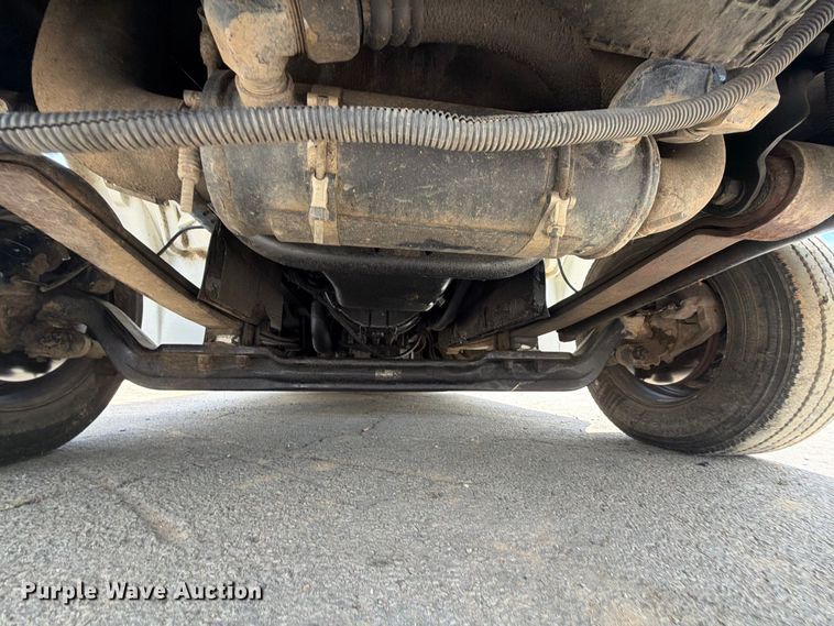 image for item FK5179 1998 Freightliner FL60 semi truck