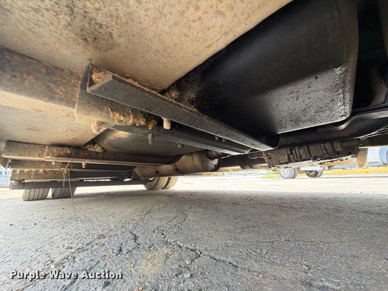 image for item FK5179 1998 Freightliner FL60 semi truck