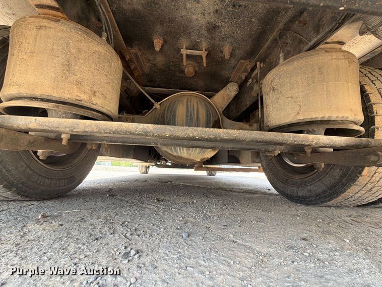 image for item FK5179 1998 Freightliner FL60 semi truck