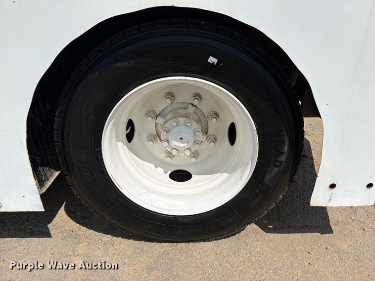 image for item FK5179 1998 Freightliner FL60 semi truck