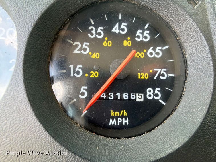 image for item FK5179 1998 Freightliner FL60 semi truck