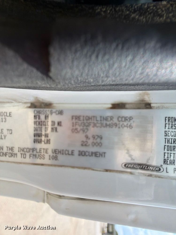 image for item FK5179 1998 Freightliner FL60 semi truck