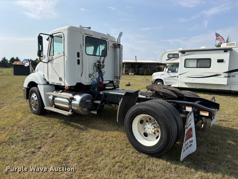 image for item FK5258 2007 Freightliner Columbia semi truck