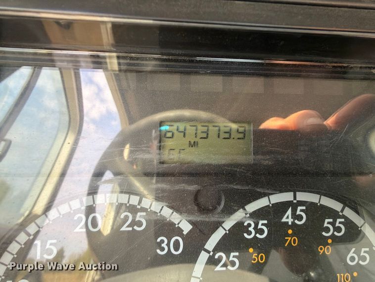 image for item FK5258 2007 Freightliner Columbia semi truck