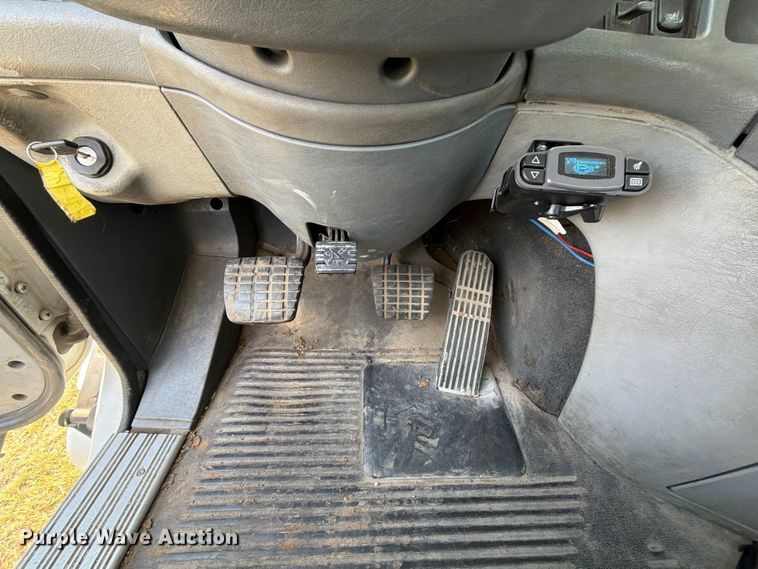 image for item FK5258 2007 Freightliner Columbia semi truck