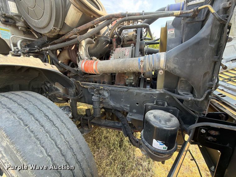 image for item FK5258 2007 Freightliner Columbia semi truck