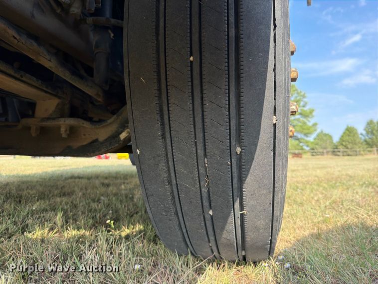 image for item FK5258 2007 Freightliner Columbia semi truck