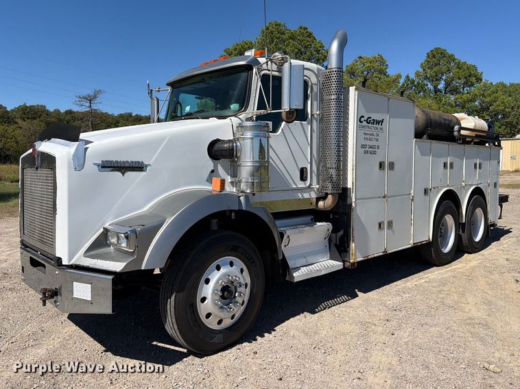 image for item FK5281 2009 Kenworth T800 utility / service truck